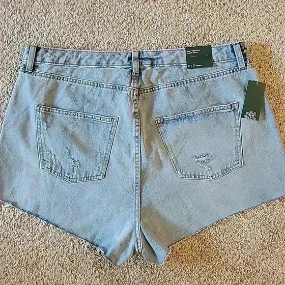 Denim High Rise Wild Fable Shorts Size 17 - Picture 4 of 6